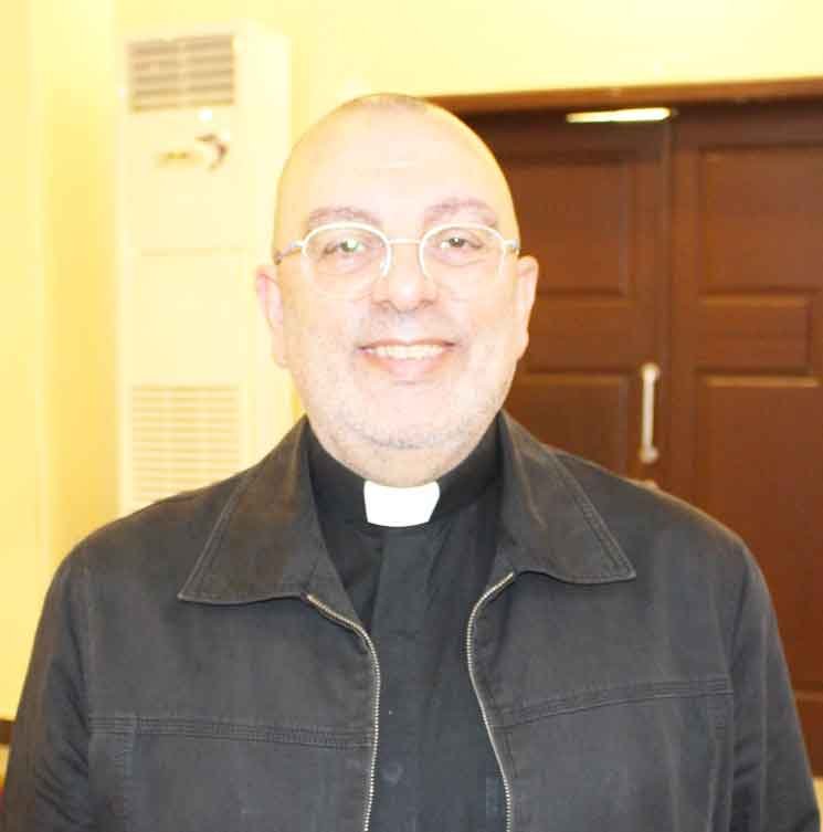 Père Charbel El Hajj Curé de la paroisse Saint Charbel de Cotonou