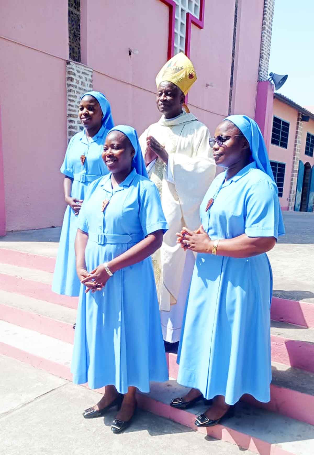 Trois Sœurs Albertines prononcent leurs vœux perpétuels