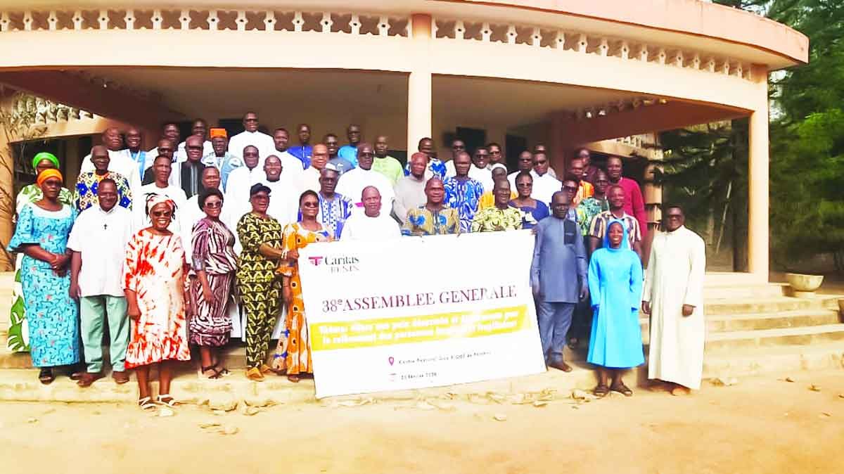 Caritas Bénin pose un acte charitable à Tchachou