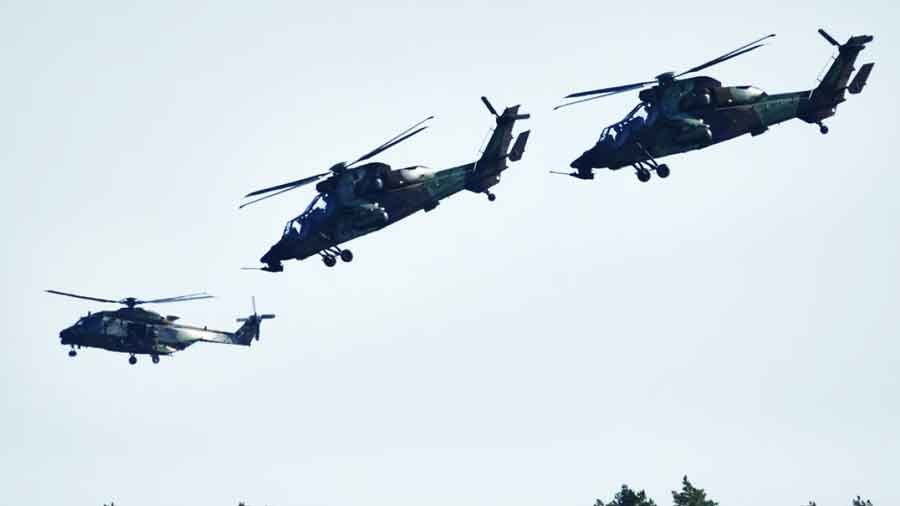 Des hélicoptères de surveillance envoyés au Groenland pour marquer la présence de l'Europe