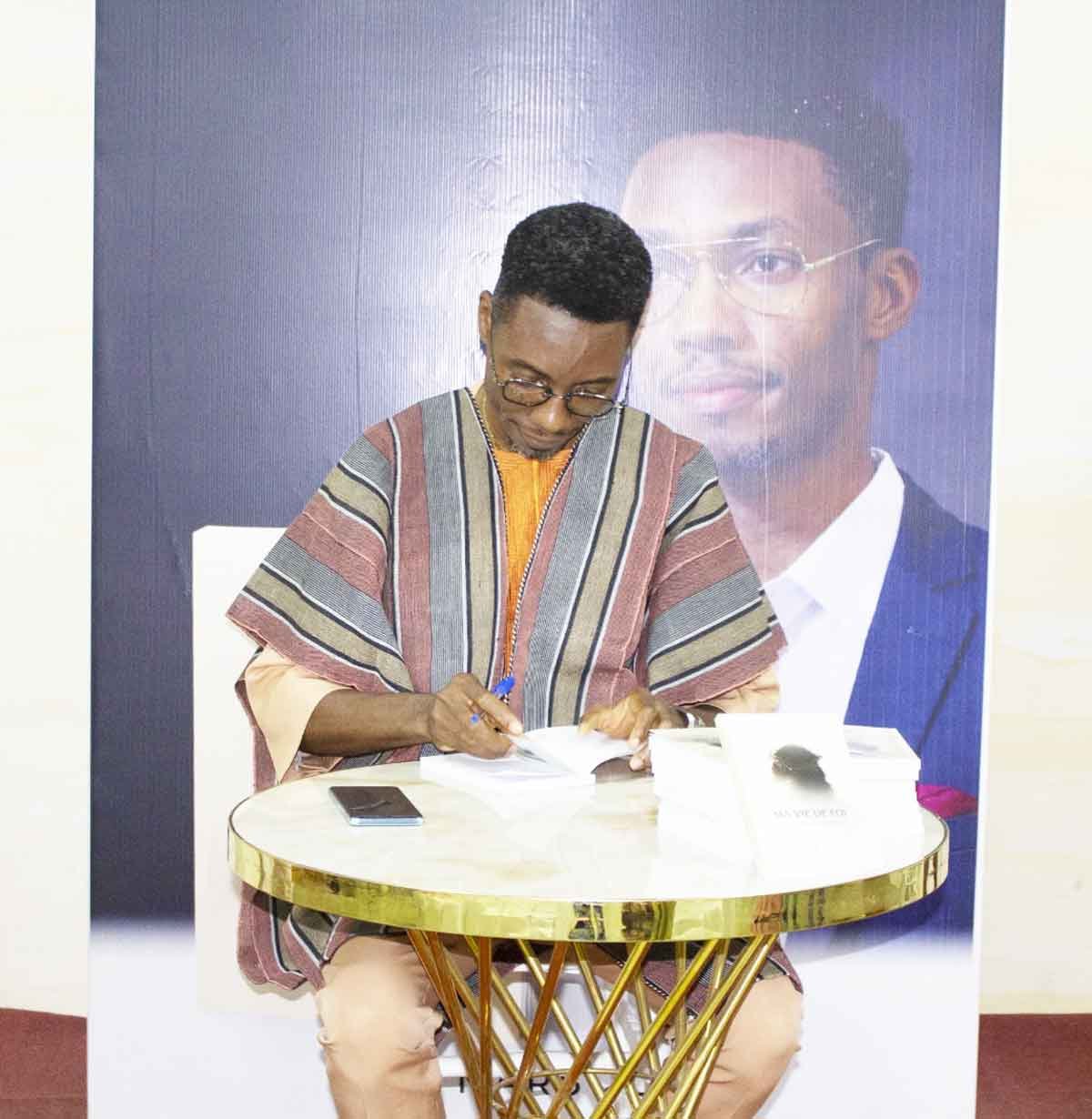 Carlos da Costa publie "Ma vie de foi"