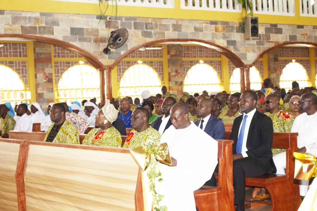 Au premier plan, le président Patrice Talon avec à ses côtés, le couple Appoline et Louis Vlavonou et Victor Dassi Adossou, président de la Cour suprême